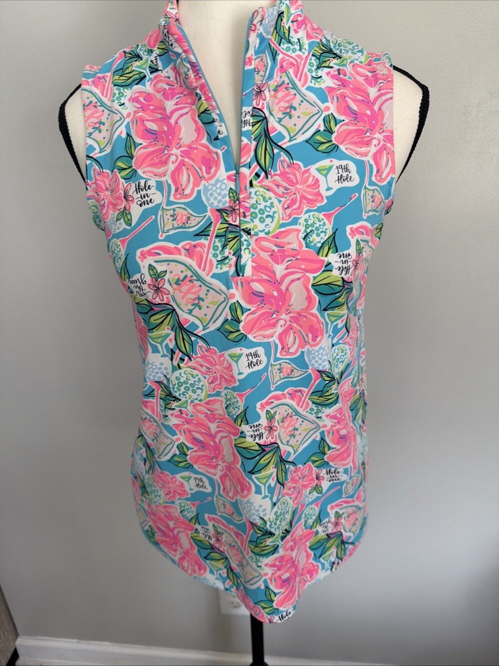 Lulu B 1/4 Zip Top Size Small Multi Topical "Hole in One" "19th Hole" Golf, Sm